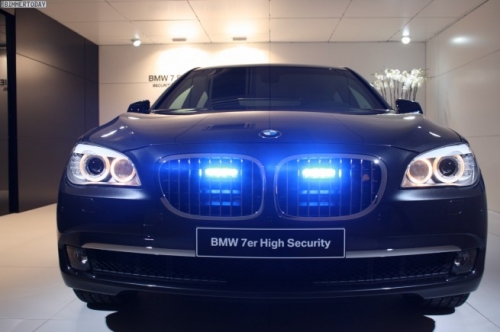 Exkluzív fényképek a BMW 760i High Security F03-ról Genfből