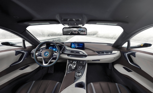 A BMW i8 Mirrorless és Extended Rearview Mirror