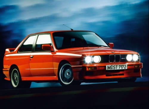 Videó: BMW M3 E30 megemlékezés négy percben