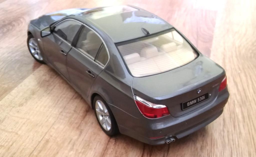 Apróhirdetések > BMW E60 1/18 modellautó ::  - A rajongói  portál